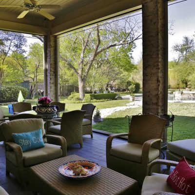 019-Retractable Screens-Ricks Circle, TX